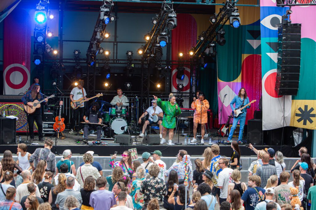 De Niemanders op Down The Rabbit Hole 2025